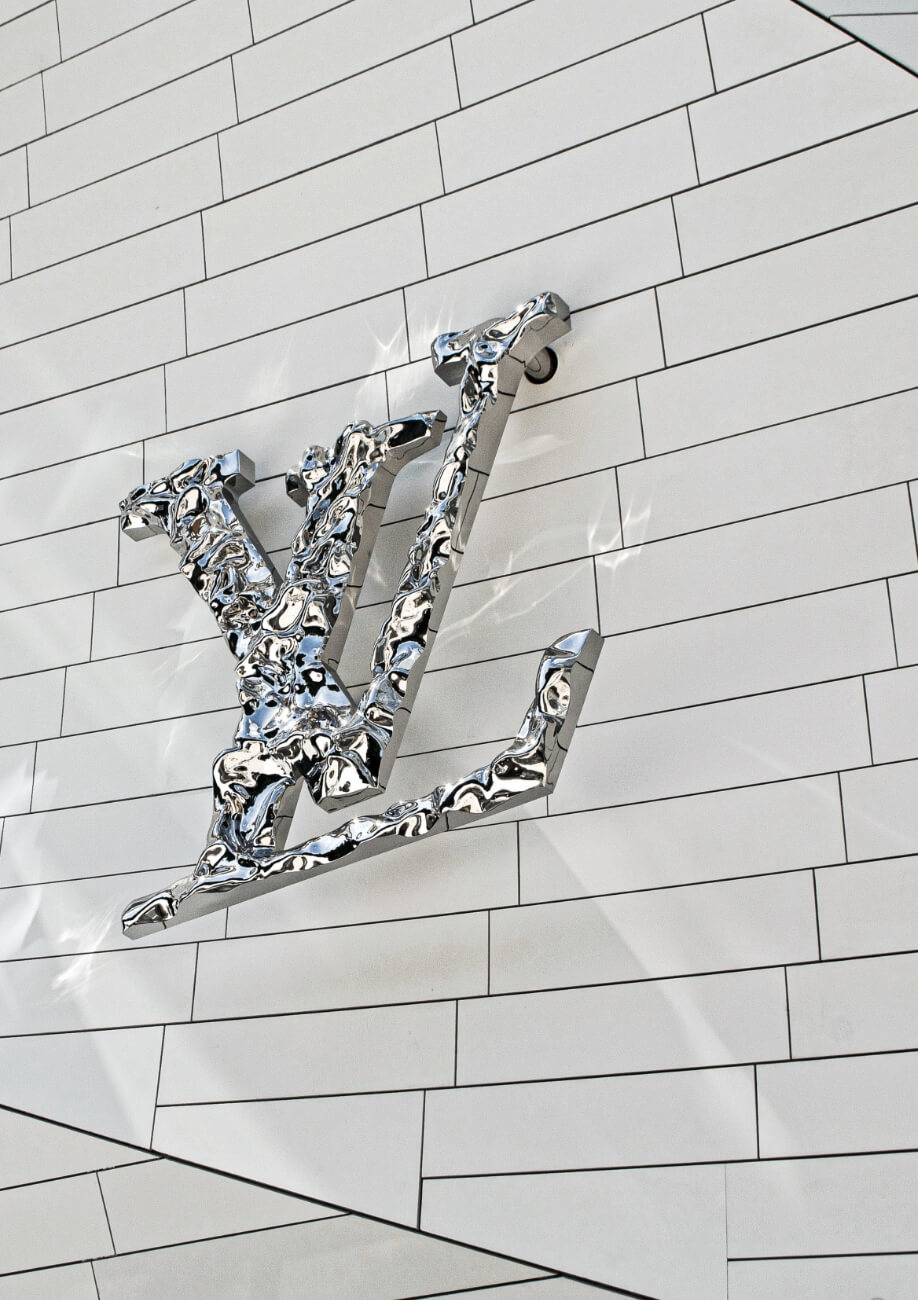 LV